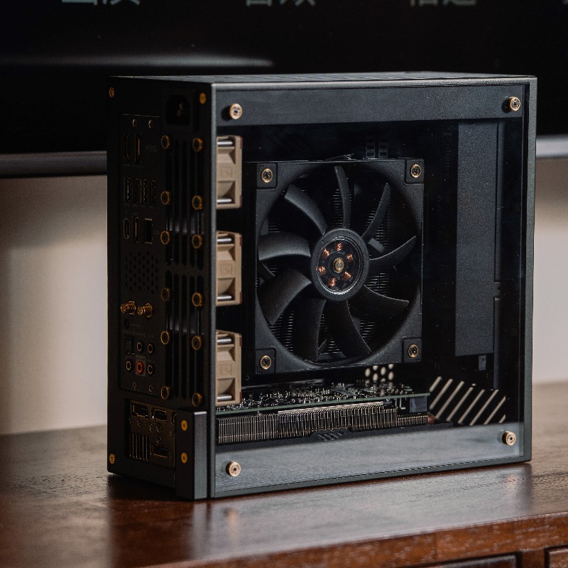Sff Mini Itx Cnc Aluminum Chassis - هيكل LP P6 ITX من الألومنيوم
